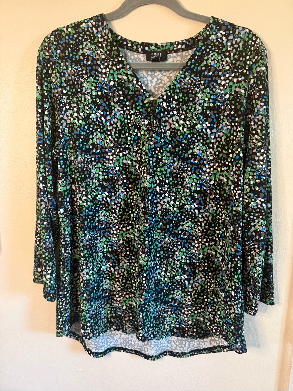 Jones New York Signature L Abstract Print V-Neck 3/4 Sleeve Blouse